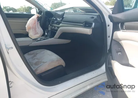 2021 Honda Accord Lx z USA, uszkodzony, nr VIN 1HGCV1F18MA115533